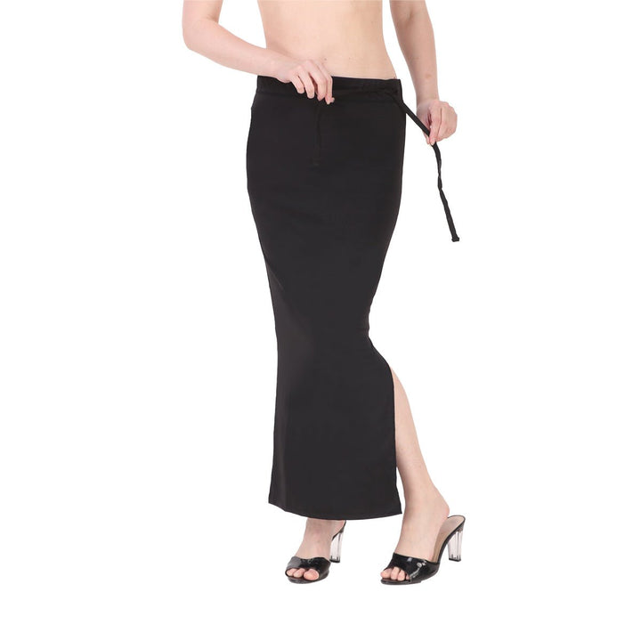 black saree shape wear