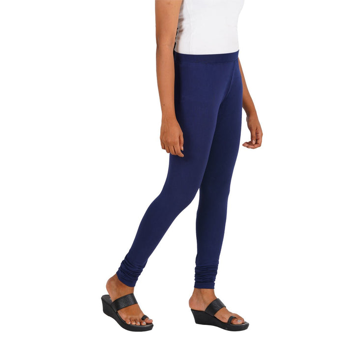 navy leggings as pant